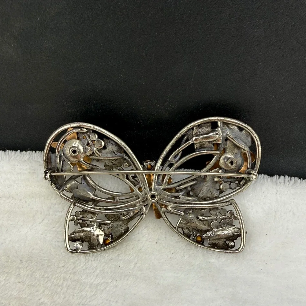 Vintage Butterfly Brooch Purple Rhinestone Floral Silver Tone Nature